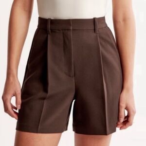 Abercrombie & Fitch Tailored Shorts Size XL Brown Pockets Women's